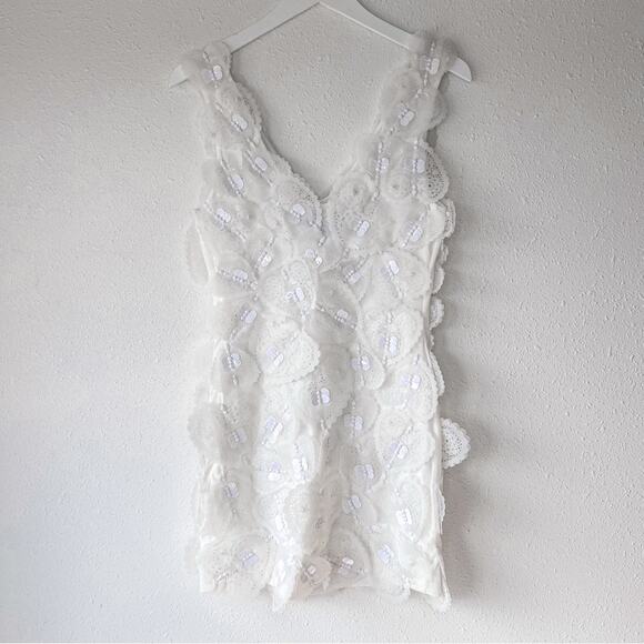 Cynthia Rowley Elle Embellished Heart Dress Size 4 White 3D - Picture 3 of 9